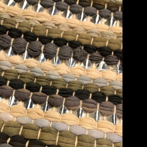 SET OF 4 WOVEN "RAG RUG" LOOK PLACEMATS - Picture 4 of 4